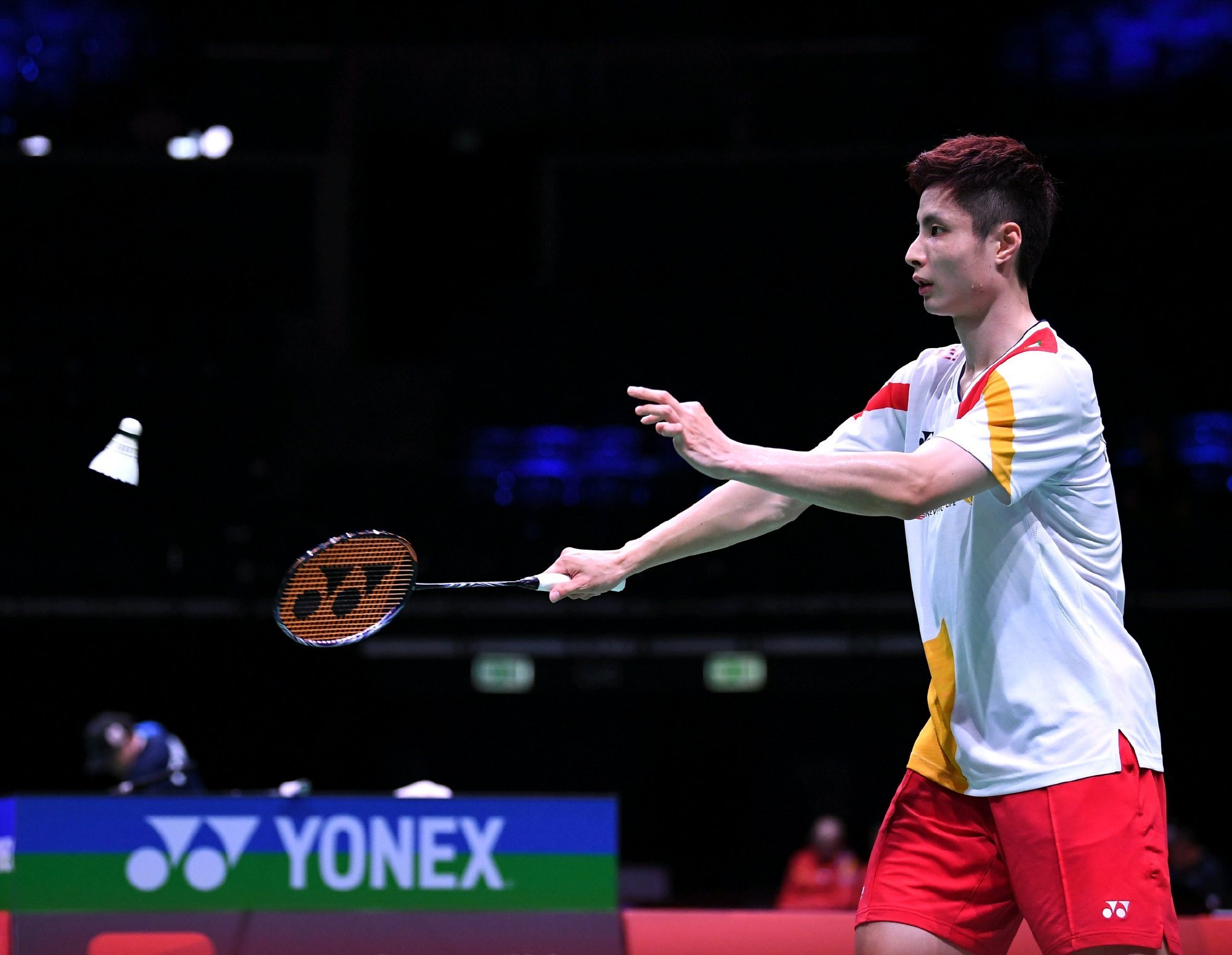 创造历史 速滑世锦赛中国队男团夺金.